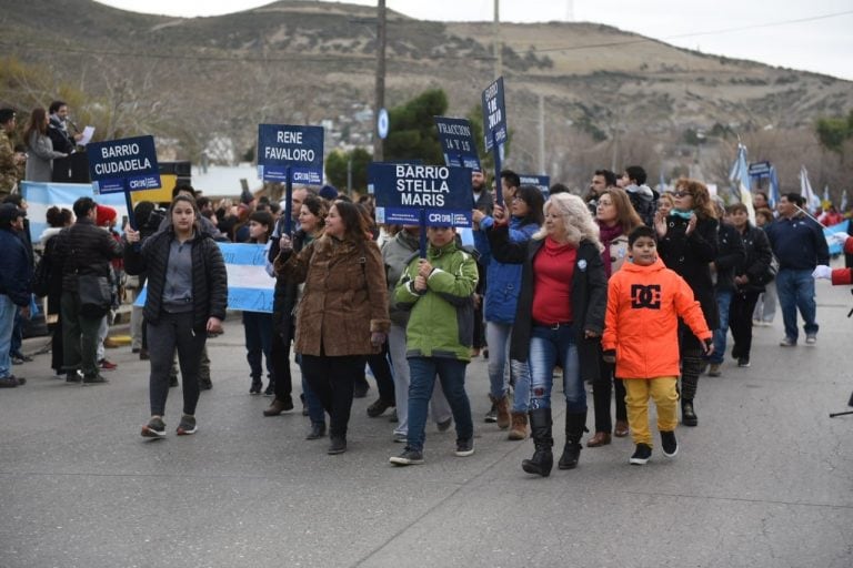 Las vecinales dijeron presentes en el desfile.