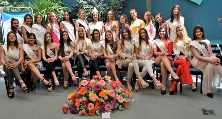 Las 24 candidatas que trajeron a Jujuy la representación del estudiantado de todo el país, para la fiesta más federal de la Argentina.