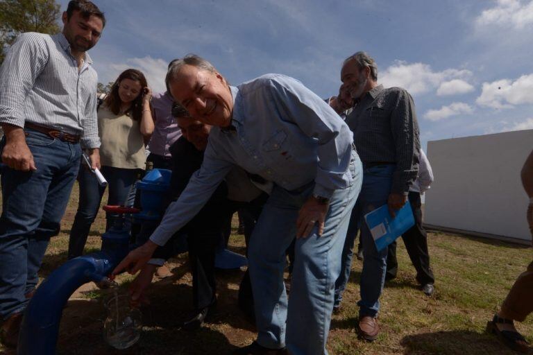 En Toledo, Schiaretti inauguró una nueva red de agua potable.