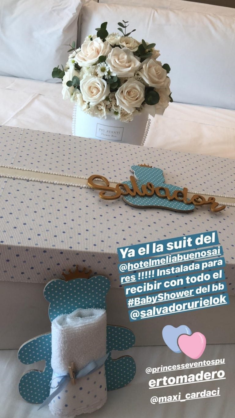 Así fue el excéntrico baby shower de Vicky Xipolitakis