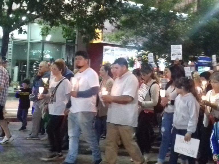 Más de 2.000 personas participaron en silencio de la marcha pidiendo Justicia. (Vía Rafaela)