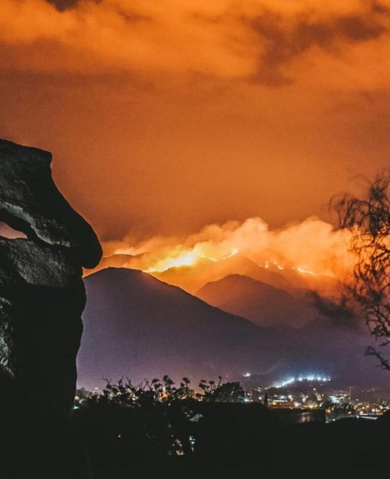 Incendio forestal en Capilla del Monte. Foto: Charli Parrilla