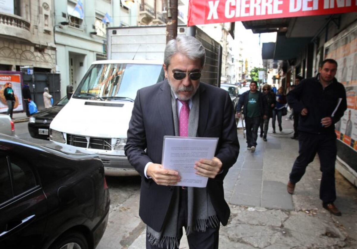 Denuncian a Aníbal Fernández, Julio Alak y Alberto Iribarne por otorgar indemnizaciones "truchas" de victimas del terrorismo de Estado