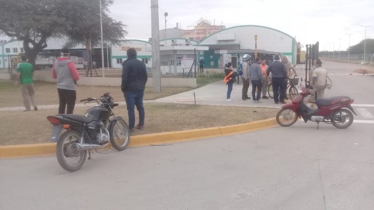 STIA Arroyito manifestó frente a la empresa Dulcor