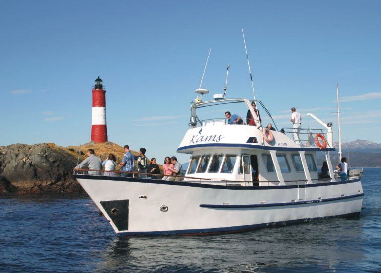 Flanqueando el faro Les Éclaireurs