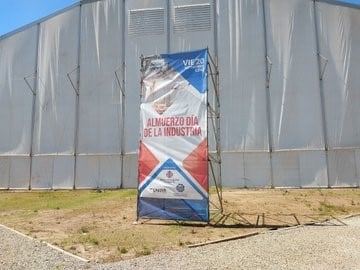 Almuerzo de Fisfe en la ex Sociedad Rural por el Día de la Industria. (Twitter)