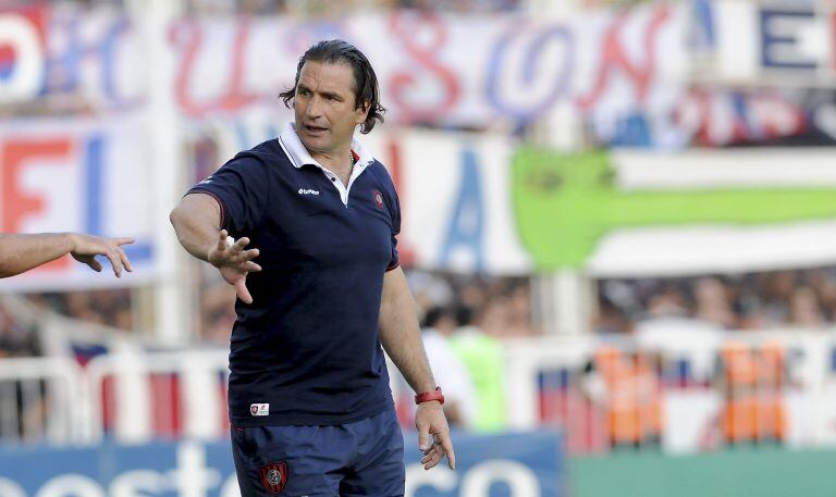 Juan Antonio Pizzi, en su anterior paso por San Lorenzo. (DYN)