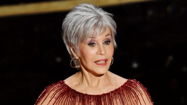 Jane Fonda lució sus canas en la ceremonia de los Oscar 2019.