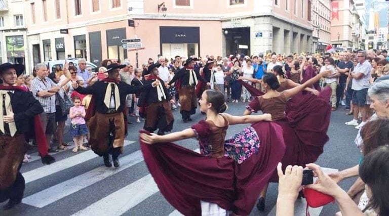 Imágenes de la gira por Francia (Facebook)