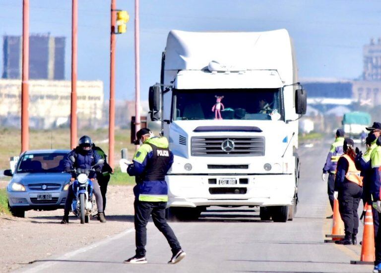 Operativos en el ingreso a Bahía Blanca