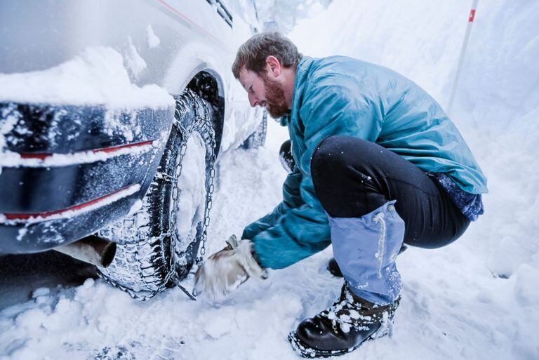 Las cadenas son recomendables para calzada rural donde la resencia de la nieve y el hielo es abundante.