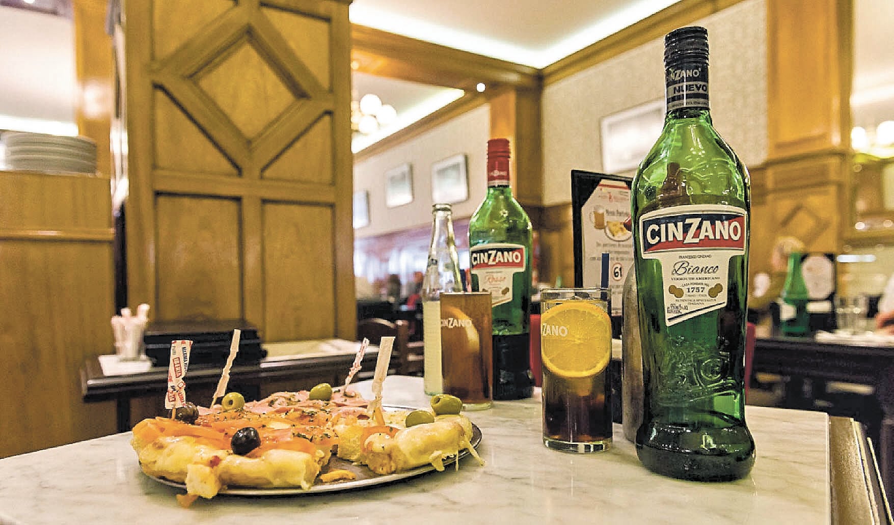 Pizza y vermut un clásico  que se mantiene con el tiempo