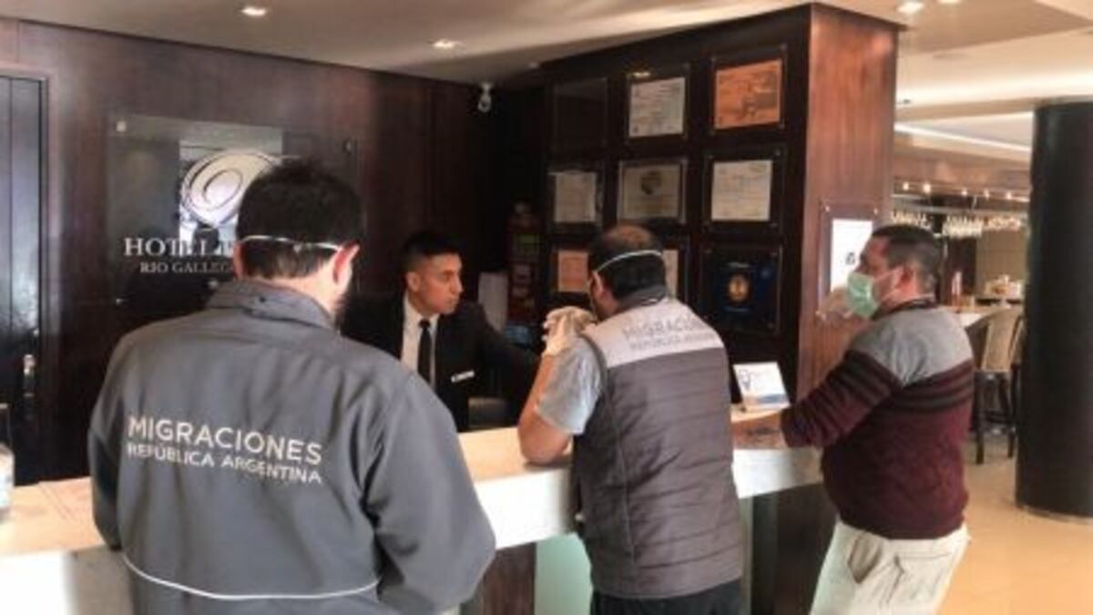 Migraciones concreta operativos de control de permanencia en Santa Cruz