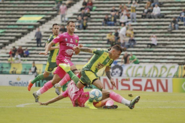 Aldosivi cortó una racha negativa de 5 partidos sin ganar y salió de la zona de descenso (web).