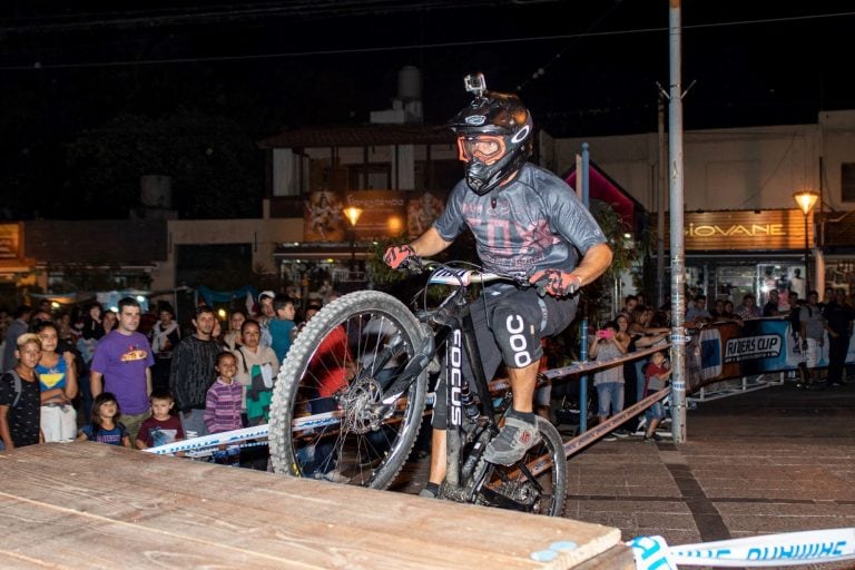 Noche de descenso en Río Ceballos