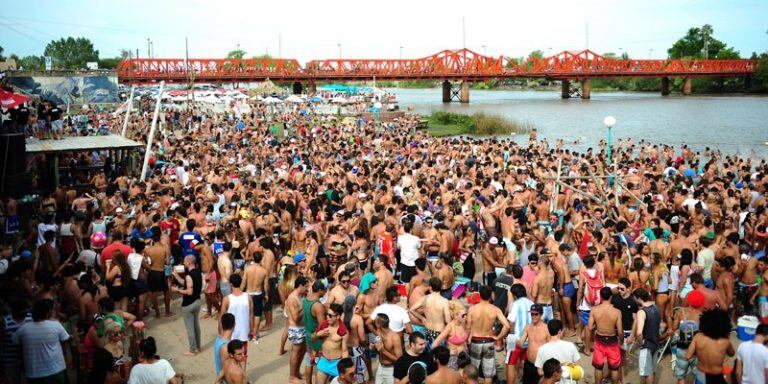 Fin de semana de Carnaval- Balnearios de Gualeguaychú (archivo)
Crédito: ElArgentino