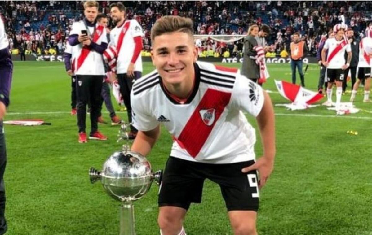 Julián Álvarez, el juvenil de River que se probó en Boca