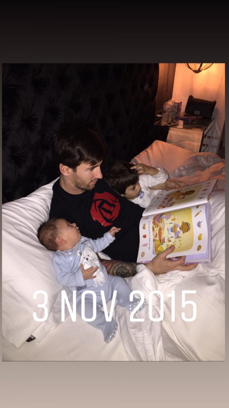 Lionel Messi con sus hijos Mateo y Thiago. (@antonelaroccuzzo)