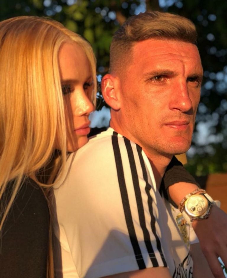 Franco Armani recibió la visita de su esposa en la concentración argentina (Foto: Instagram)