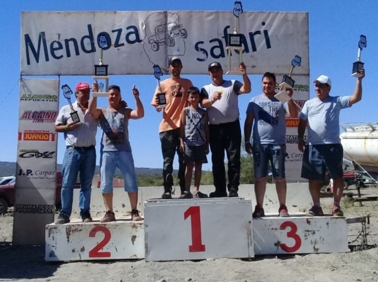 Podio del Mendoza Rally Safari, primera fecha, disputado en Las Heras.