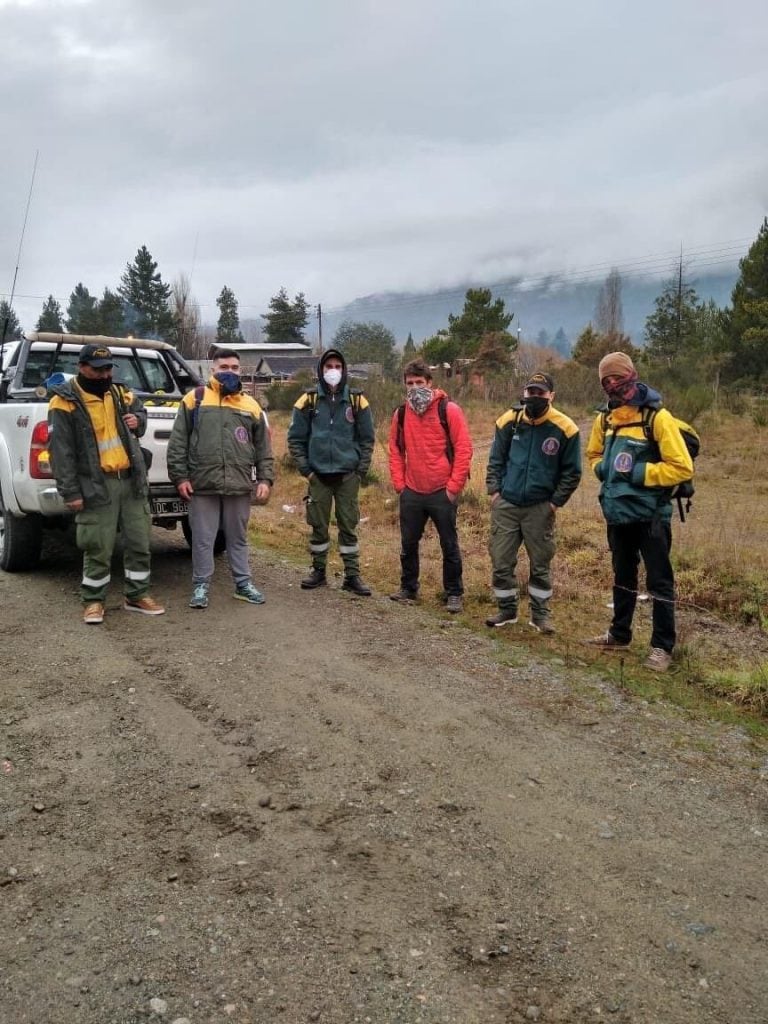 Personal del SPLIF que viajará hacia Rosario para combatir los incendios (web).