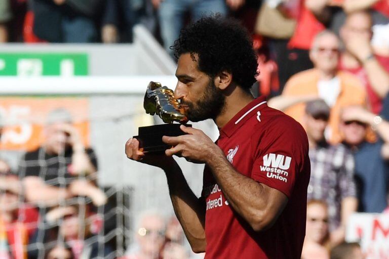 Salah besa la bota de oro por ser el más goleador de la Liga inglesa. (Foto: AFP PHOTO / Paul ELLIS)