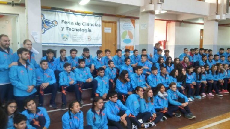 Delegación fueguina camino a Bariloche - Juegos Nacionales EPADE