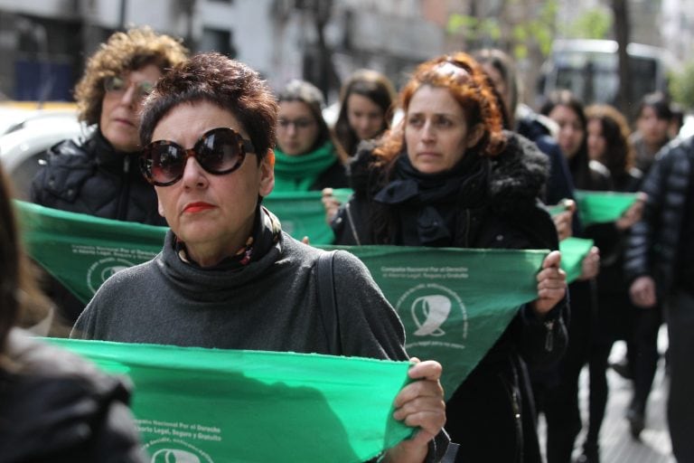 El pedido por la despenalización del aborto, un tema que se coló en la agenda política. (EFE/ Aitor Pereira).