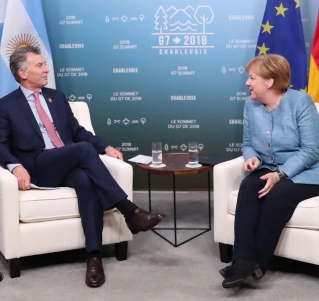 El presidente junto a Merkel