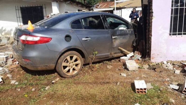 Penitenciarios y Policías detuvieron a un automovilista armado que intentó huir tras protagonizar un choque en Posadas