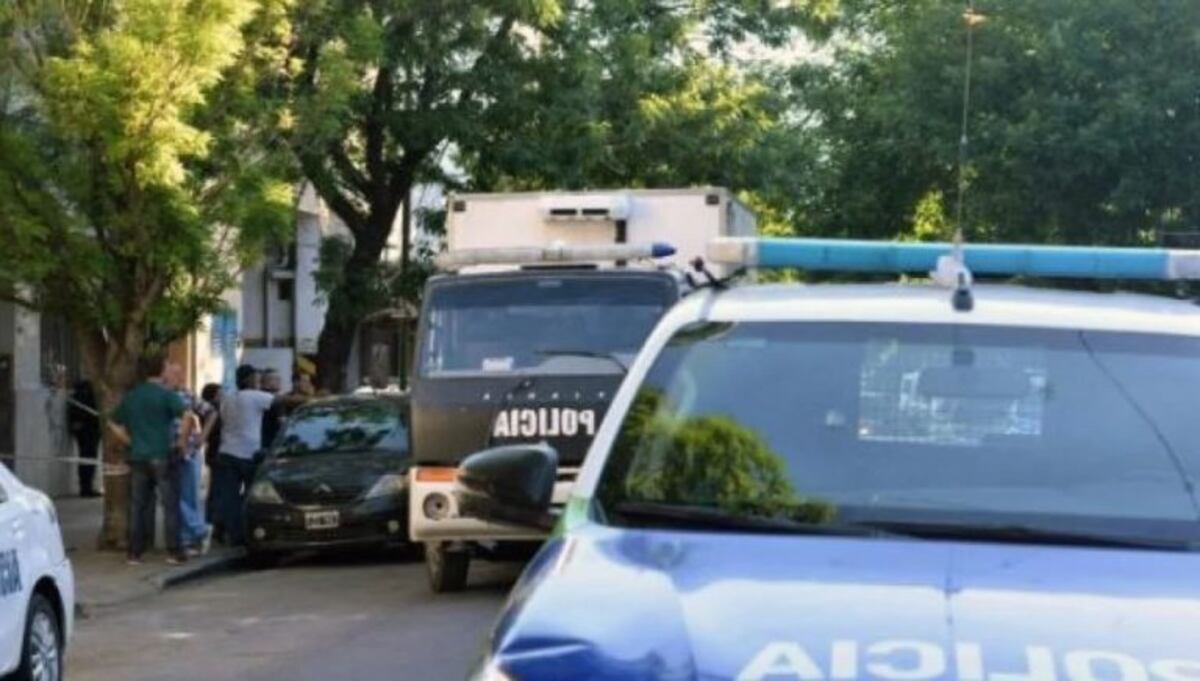 Ingresó a robar a la casa de una jubilada y al ser descubierto la violó