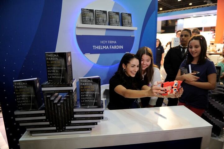 Thelma Fardin en la presentación de su libro (Foto: Juano Tesone, Clarín)