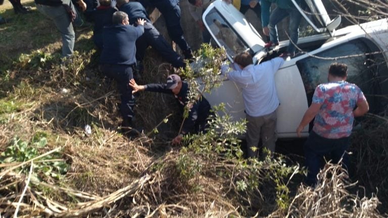 Vuelco Rosario del Tala
Crédito: Bomberos Tala