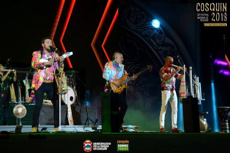 El festival de Cosquín tuvo su noche de Carnaval de lujo.