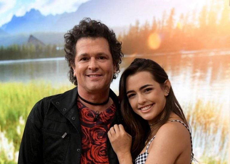 Carlos Vives junto a una de sus hijas, Lucy\u002E