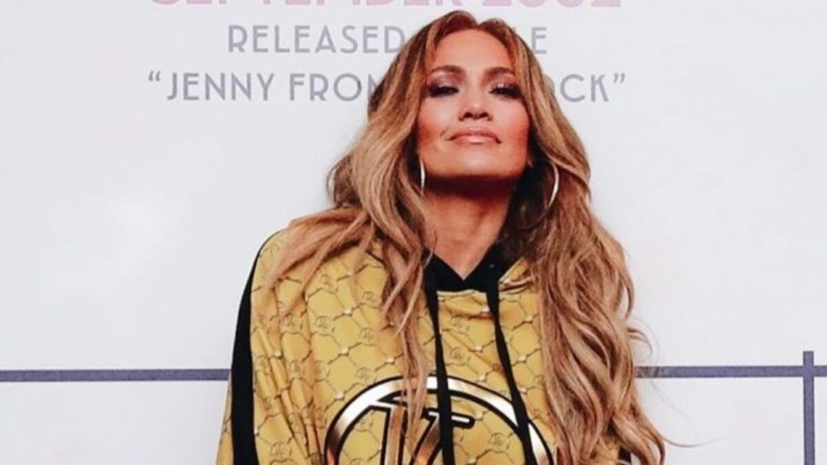 Jennifer Lopez cumplió 50 años y lo celebró con una alocada fiesta