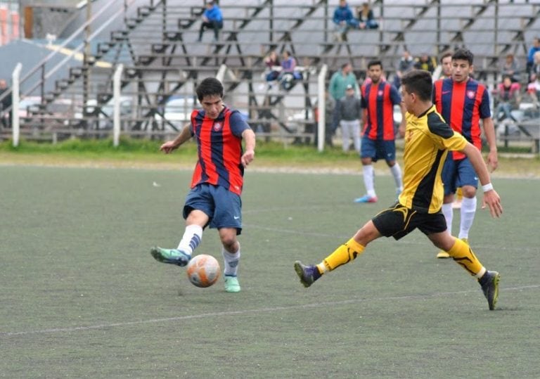 Los Cuervos del Fin del Mundo vs Ferrocarril YCF.