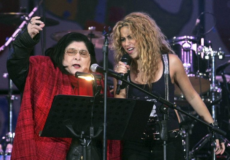 Mercedes Sosa con Shakira.