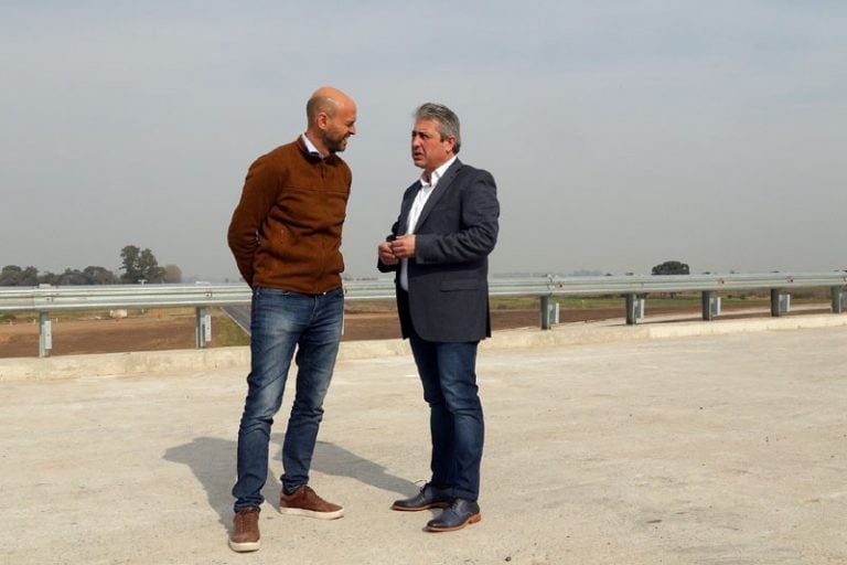 Martinez junto al Ministro  Dietrich en la Autopista