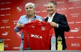 Hugo Moyano acertó con Ariel Holan y reinsertaron al Rojo en objetivos de elite.