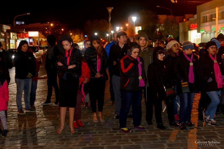 venidici vigilia al pie del Gorosito en el mes de la lucha contra el cáncer de mama