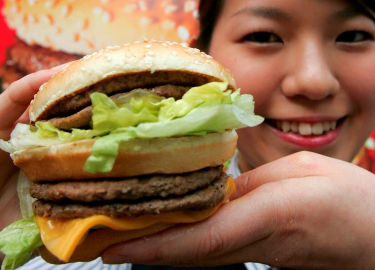 Burger King invitó a sumarse a la campaña solidaria de McDonald's