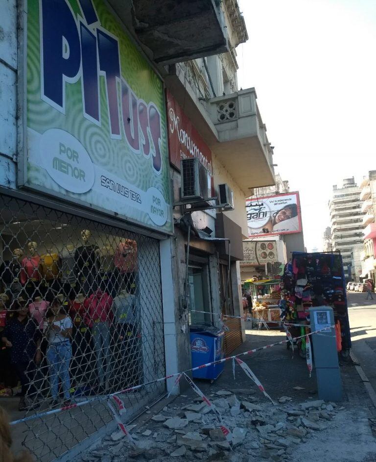 Ocurrió en San Luis y Entre Ríos, justo arriba de un local de indumentaria. (Radio Dos)