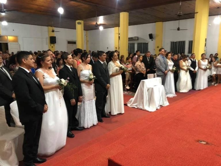 Seis parejas dieron el "Si" en simultáneo