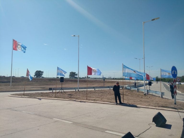 La obra de la Circunvalación en el ingreso por el este de la ciudad, que comunicará la avenida Costanera con la Terminal de Ómnibus.