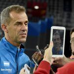 DYN634, ZAGREB, 24/11/16, EL CAPITAN ARGENTINO, DANIEL ORSANIC, DIALOGA CON LOS MEDIOS DURANTE LA PRACTICA DE LA TARDE DEL DIA DE HOY, PREVIO A  LA FINAL DE LA COPA DAVIS EN EL ESTADIO ARENA ZAGREB, DONDE LA ARGENTINA ENFRENTARA A CROACIA A PARTIR DE MAÑA