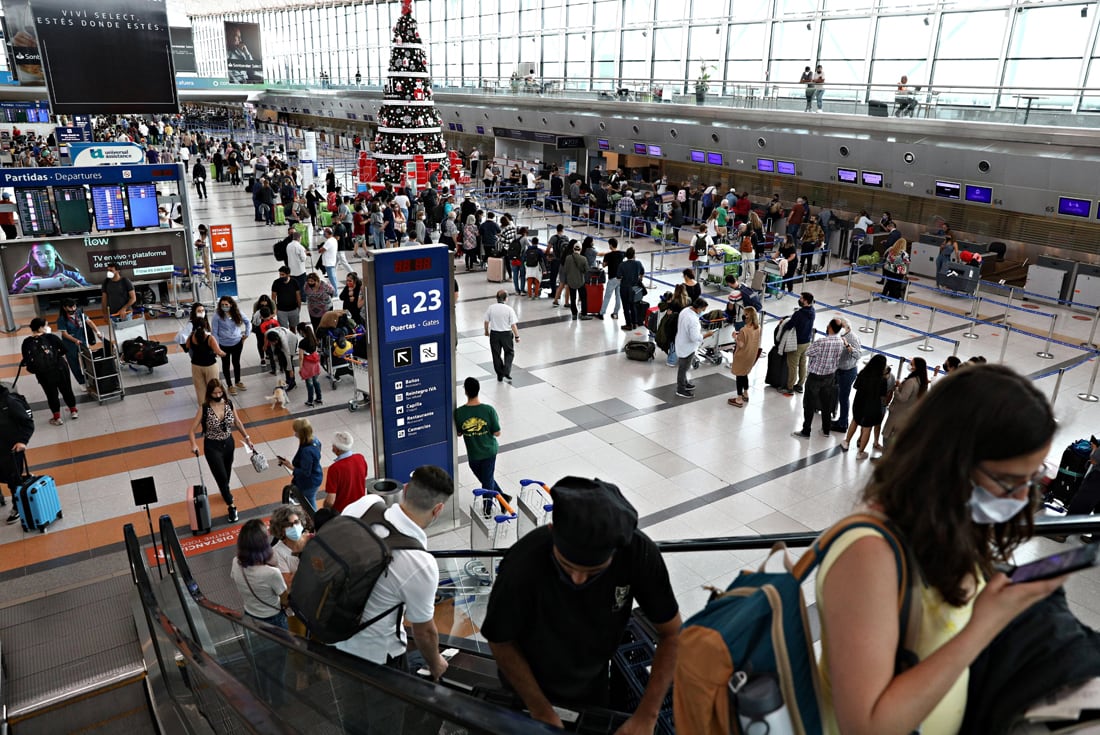 Siguen llegando embarazadas rusas al Aeropuerto de Ezeiza. Foto: Gentileza La Nación