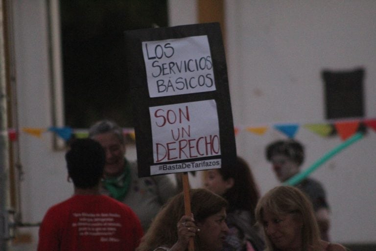 Servicios básicos son un derecho