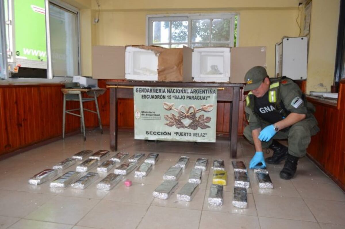 Encomienda narco: 25 kilos de marihuana, 97 gramos de cocaína y un detenido
