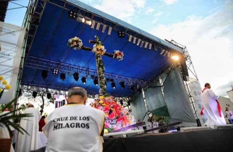 Corrientes celebró el día de la Cruz de los Milagros